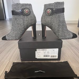 Dolce & Gabbana Herringbone Ankle Boots with Black Accents
